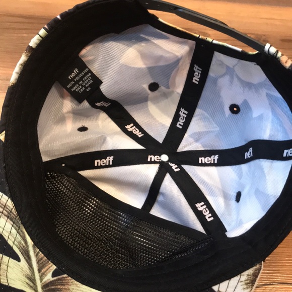 “Fresh” Neff Floral Snapback Hat - Picture 4 of 4